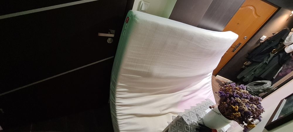 Materac oddam za darmo. 160 z 200 Jak