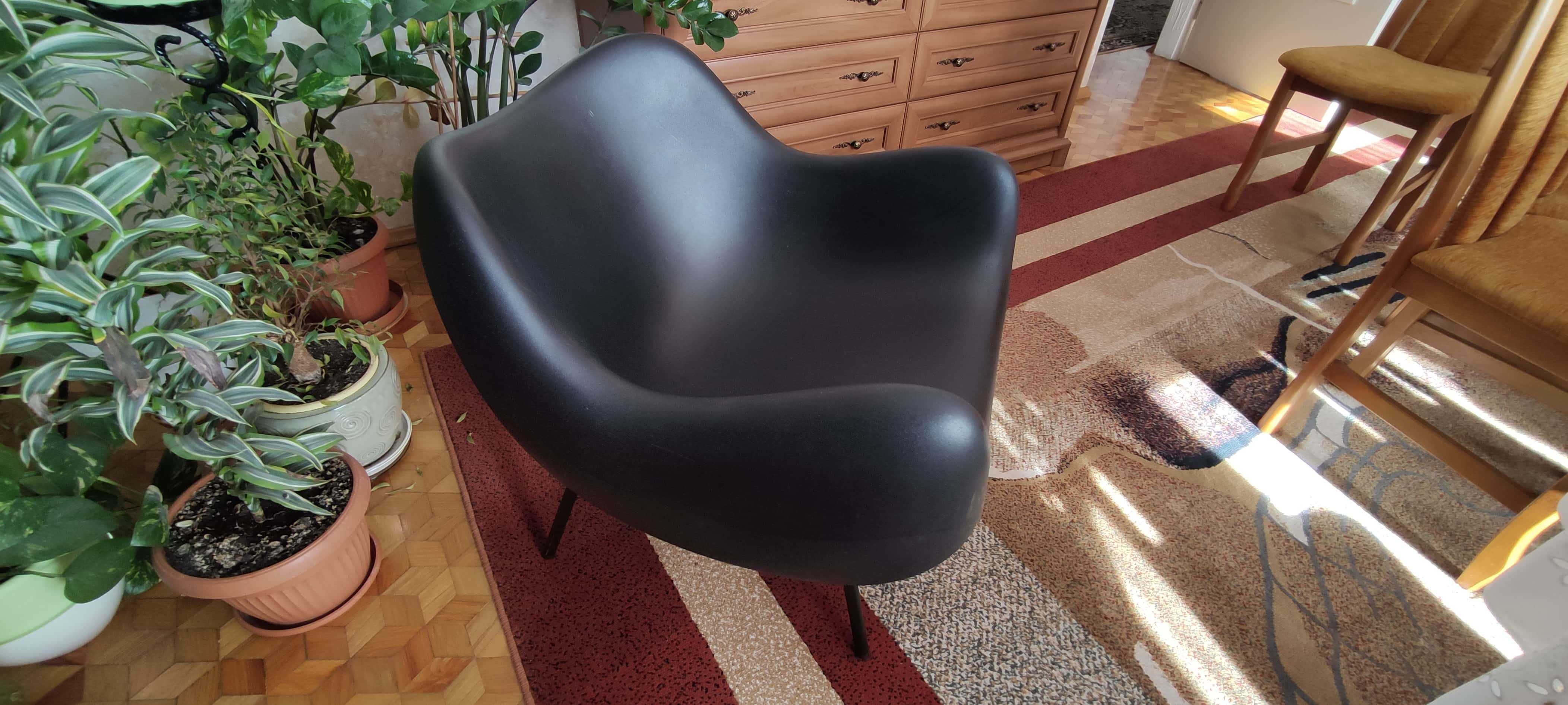 Fotel RM58, Modzelewski, VZÓR
