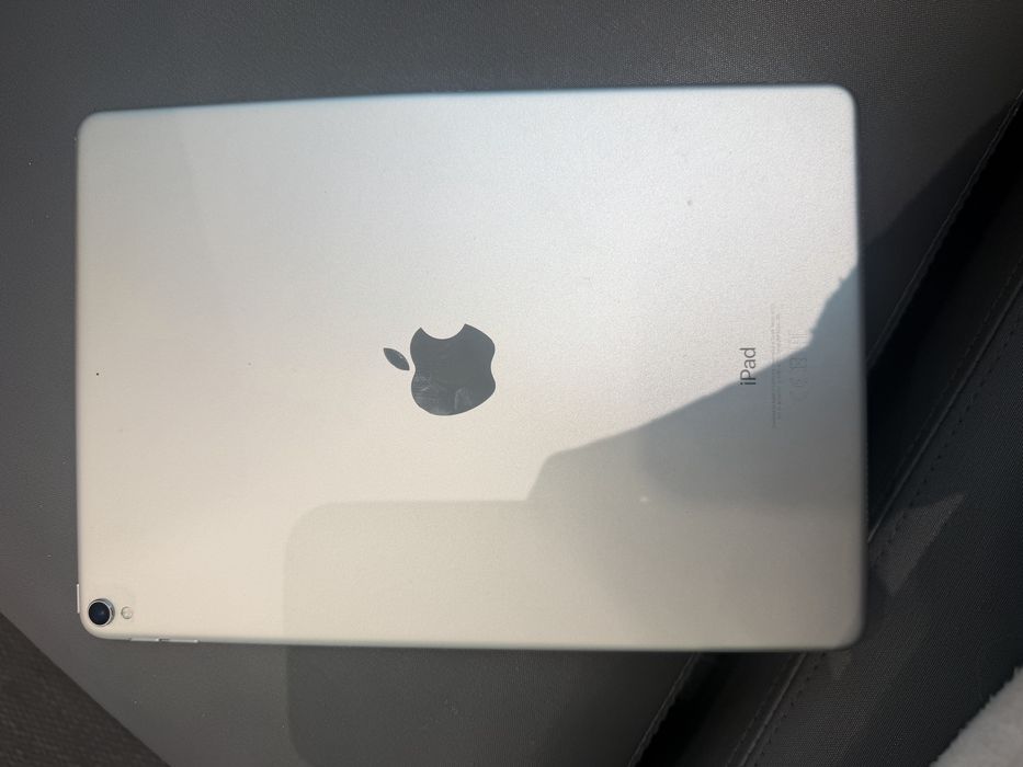 Ipad 10.5 64g com teclado