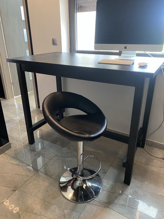 Stół barowy, jadalny, idealny pod hokery