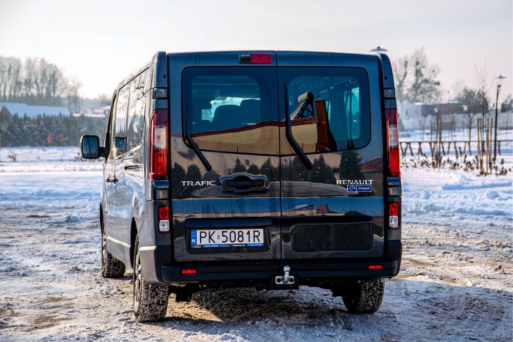 Wypożyczalnia busów 9 osobowych wynajem
