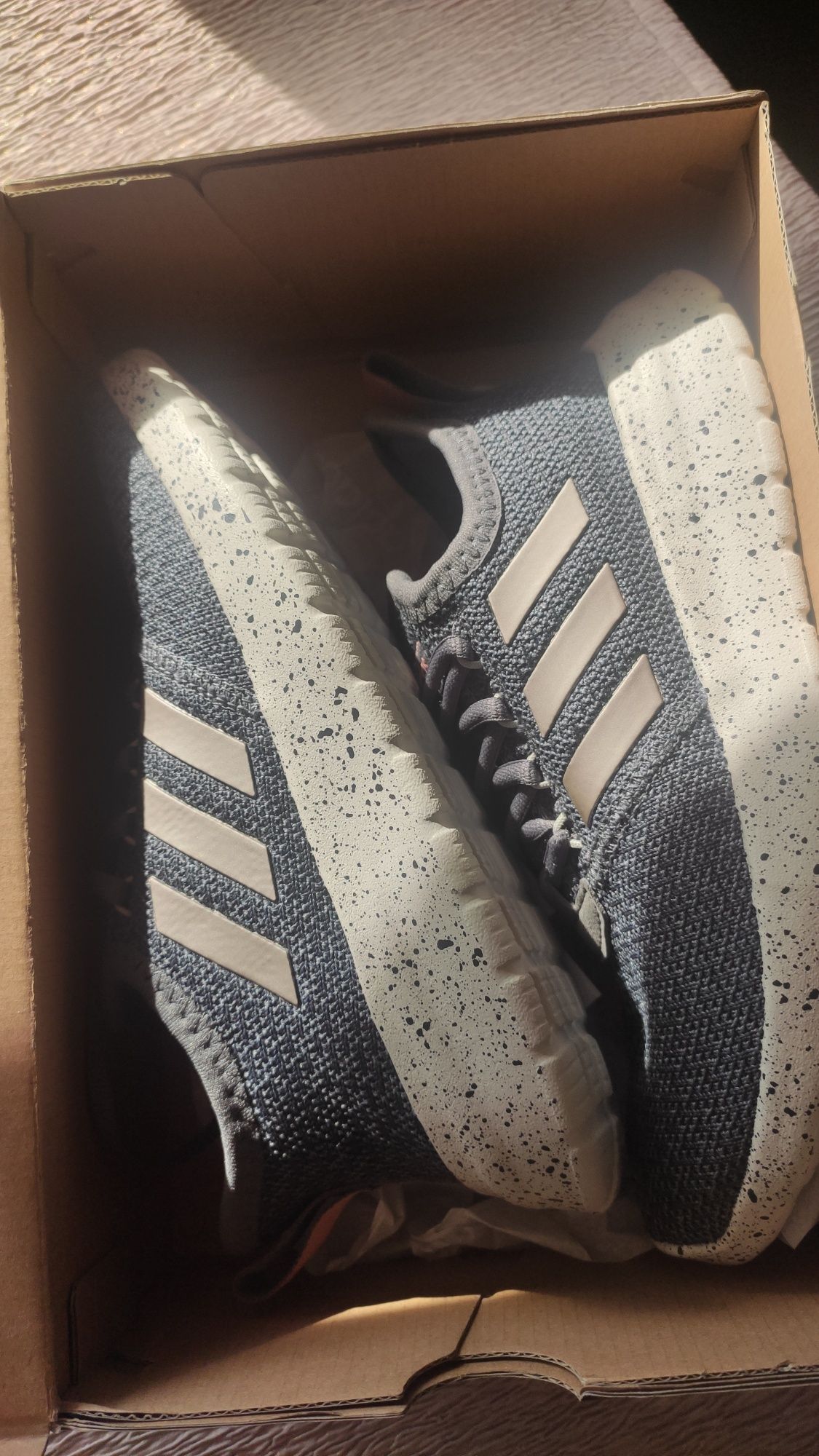 Adidas кросівки 24 устілка жіночі