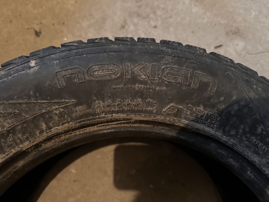 Продам колесо Nokian