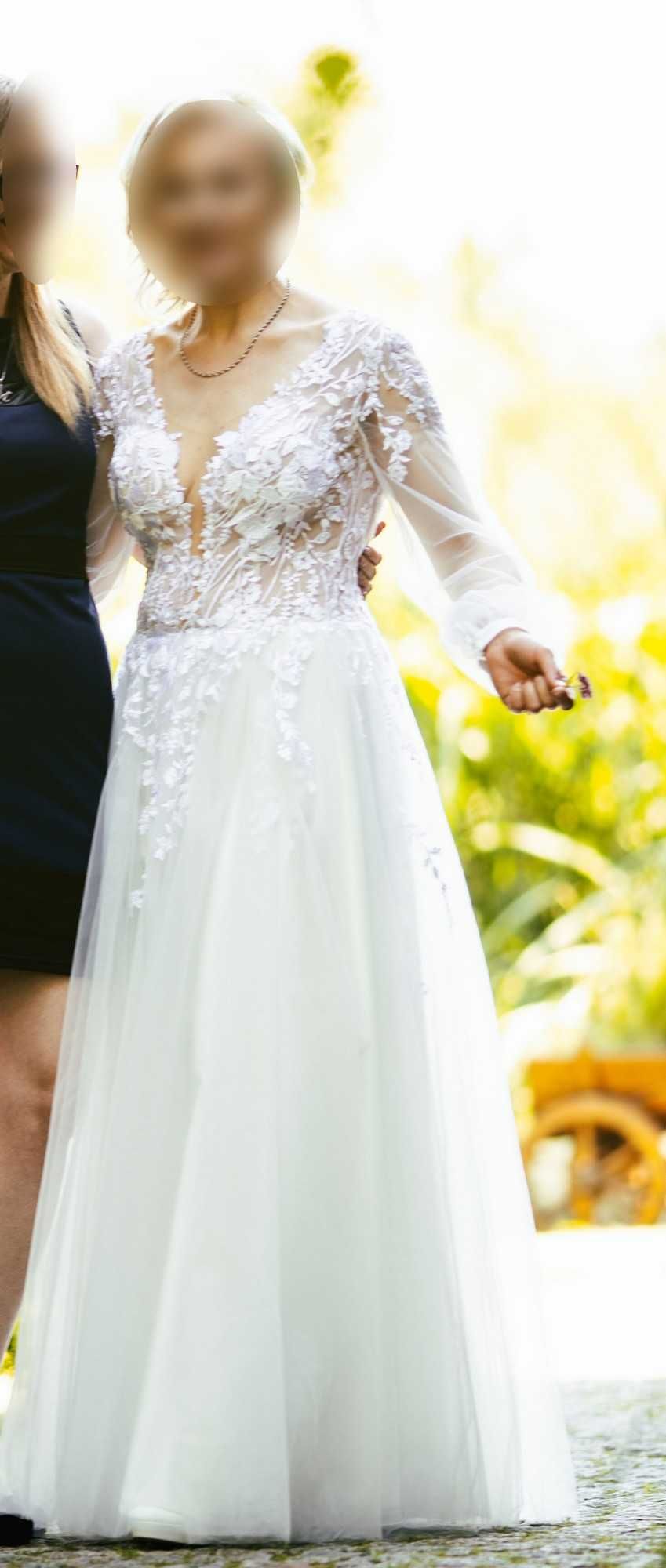 Piękna suknia ślubna - Jacqueline Assis