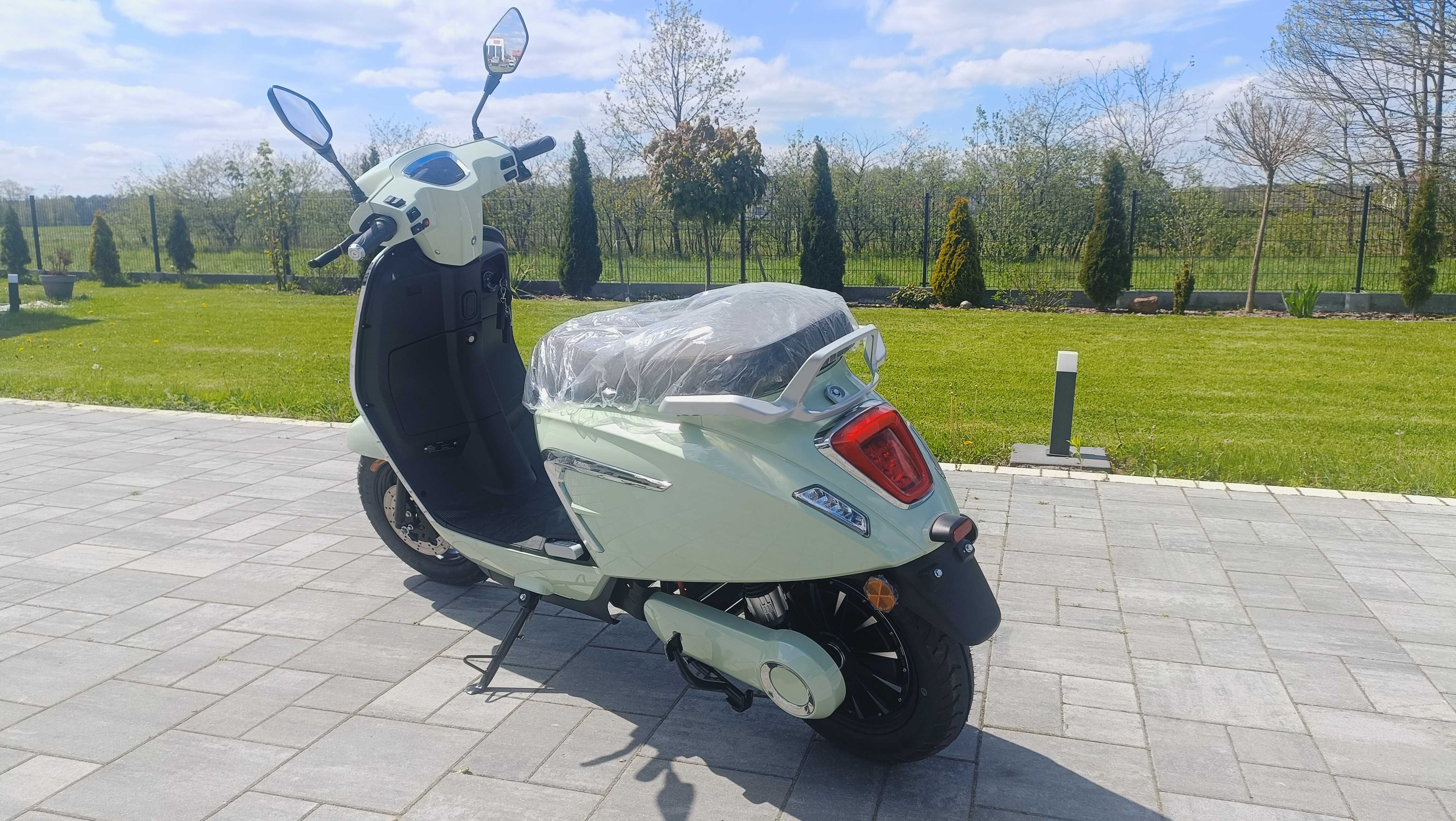 Skuter elektryczny ZF/HS-101 (Vespa), 72V51Ah nowy 75km/h PROMOCJA