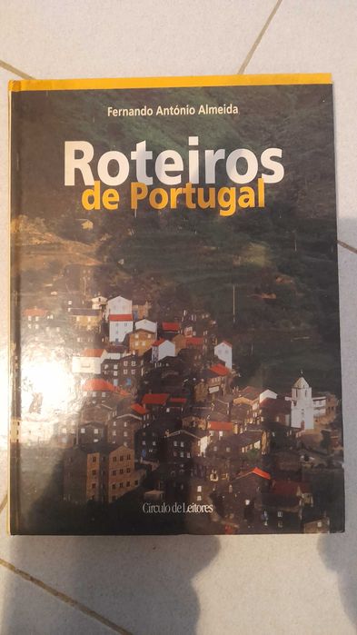 Livro Roteiros de Portugal Circulo Leitores Capa Dura