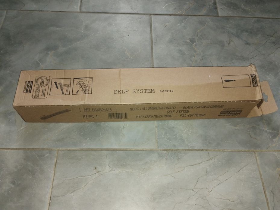 Висувна вішалка для галстуків. Виробництво Італія.