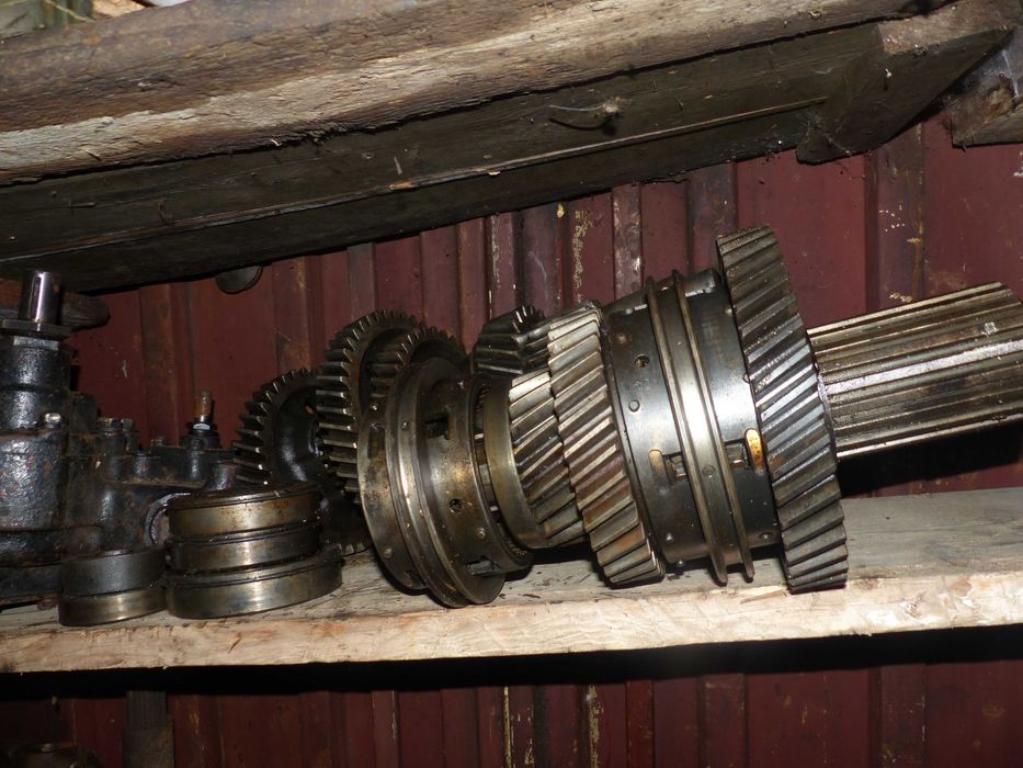 Kraz 255-256 wałek reduktora koła zębate skrzyni reduktora mostu