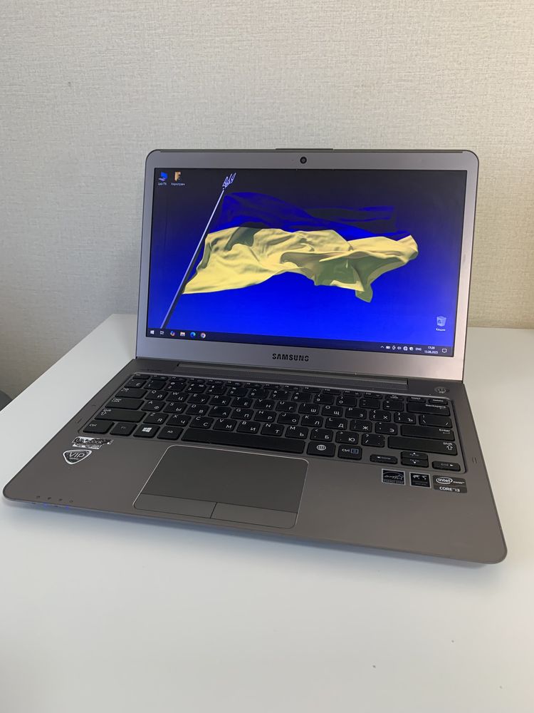 Продам ТОНКИЙ Ноутбук-ультрабук SAMSUNG NP530U3C