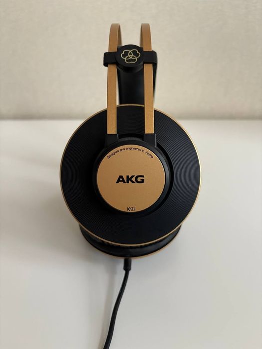 Цифровое пианино YAMAHA P-145 (Блок питания, стойка, пюпитр, педаль)