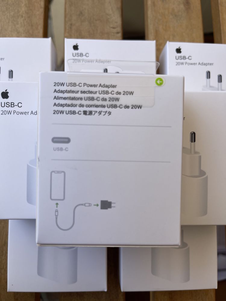 Carregador original  Apple iPhone fast charger  20W USB C rápido