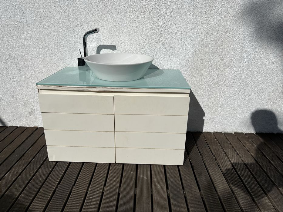 Lavatório de casa de banho suspenso