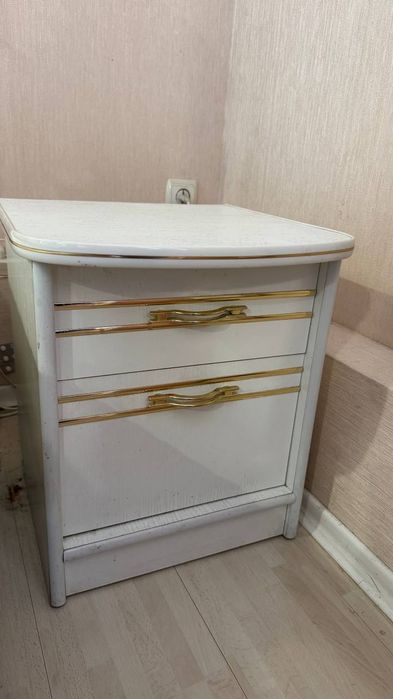 Пуф з еко шкіри.