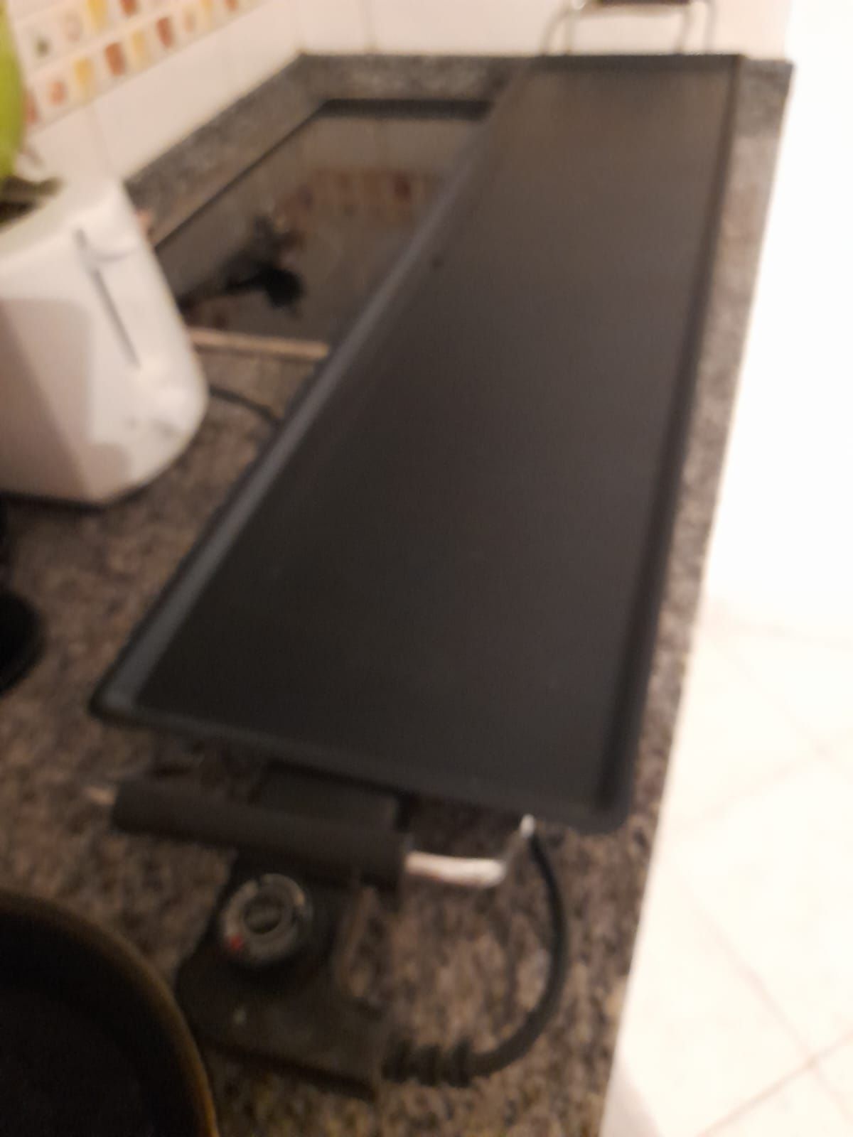 Grelhador de mesa elétrico