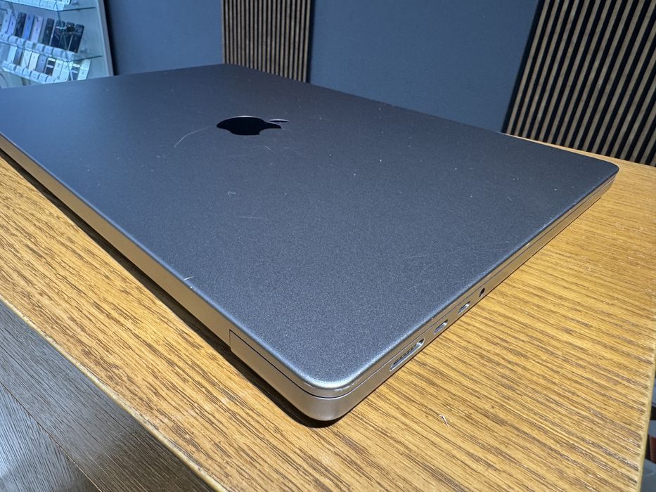 Macbook Pro 16 m1 pro, 16gb, 512gb Space Gray MK183