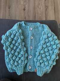 Ręcznie robiony sweterek dla dziecka