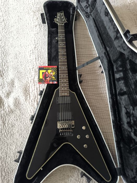 Schecter Diamond Series Hellraiser V-1 FR орігінальний Floyd rose