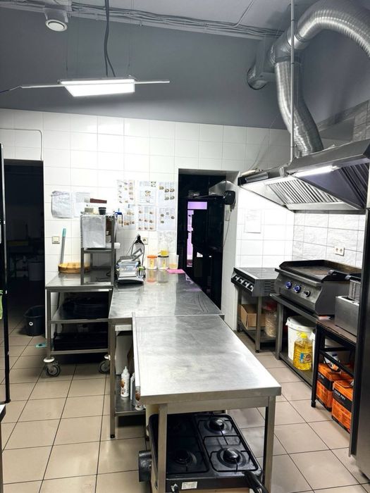 Ресторан триповерховий