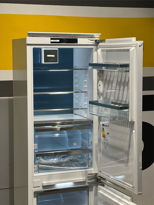 Вбудований холодильник Kfn 7795 D FlexiLight 2.0, PerfectFresh Active!