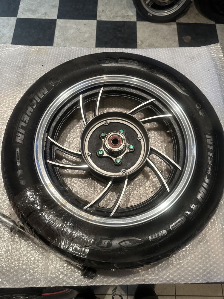 Koło Felga Opona Yamaha XV750 SE Michelin Commander 130/90-16 V435Ośka