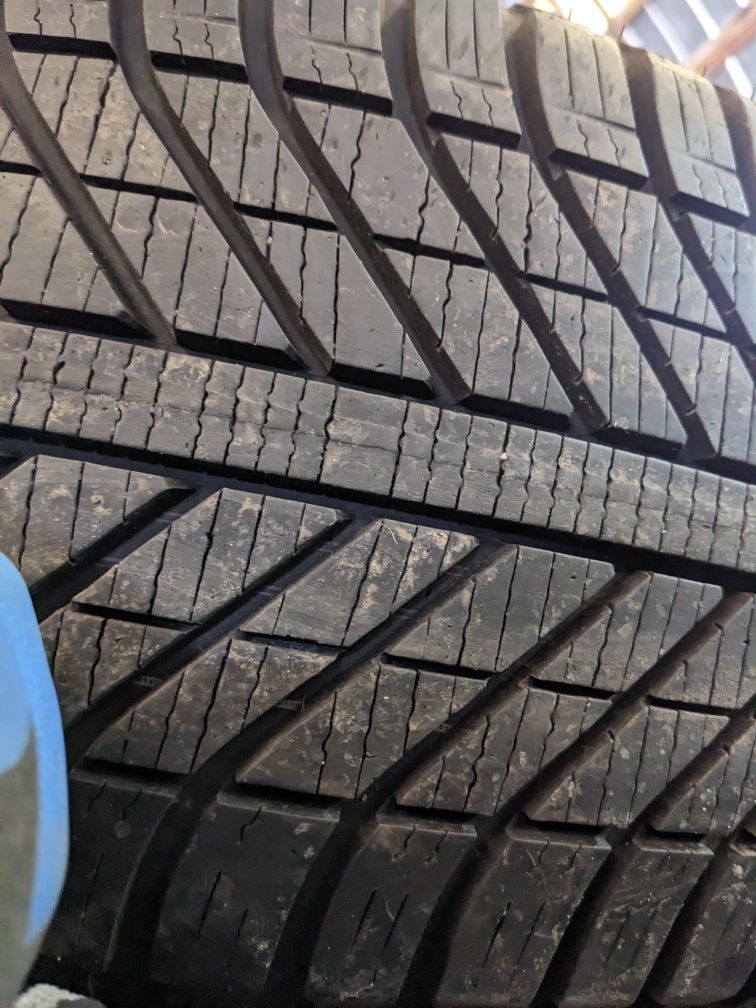 235/55R17 GoodYear 4seasons 7 мм