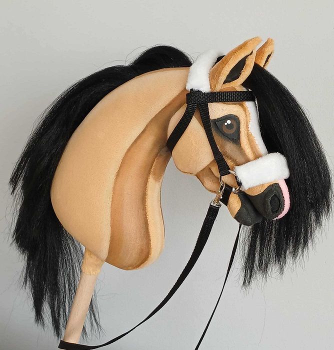 Bułany konik Hobby Horse A4 + sprzęt mustang