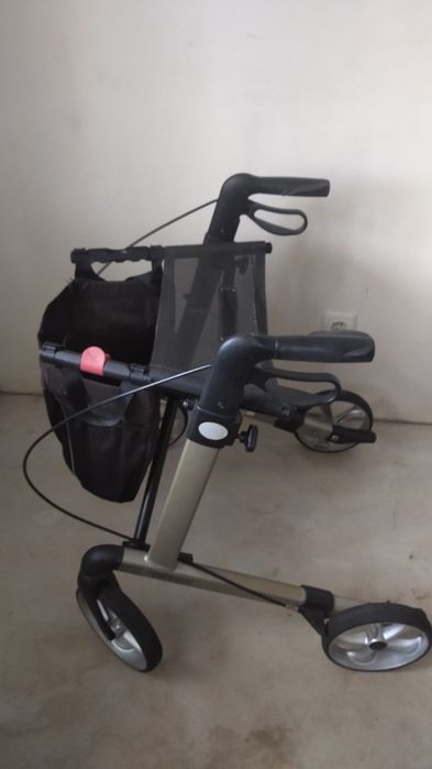 Ходунки- роллатори