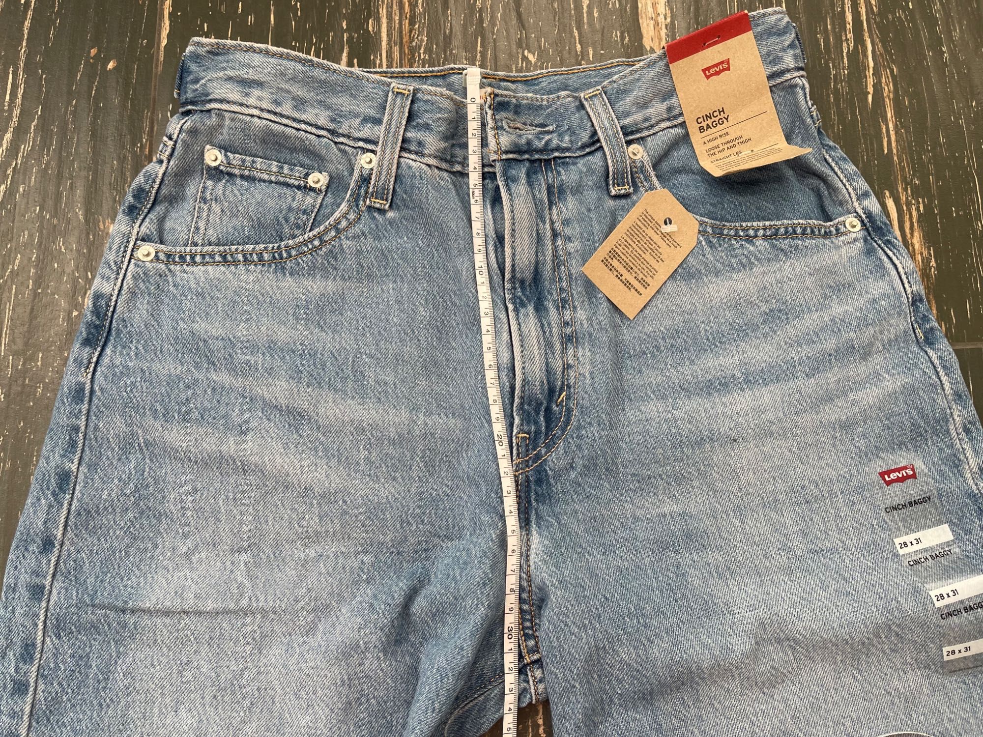 Levi's Cinch-Waist Lightweight Baggy Jeans. Джинсы багги р 28