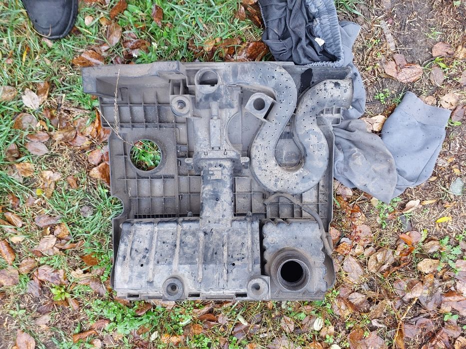 Корпус воздушного фильтра 1.2 12v skoda fabia