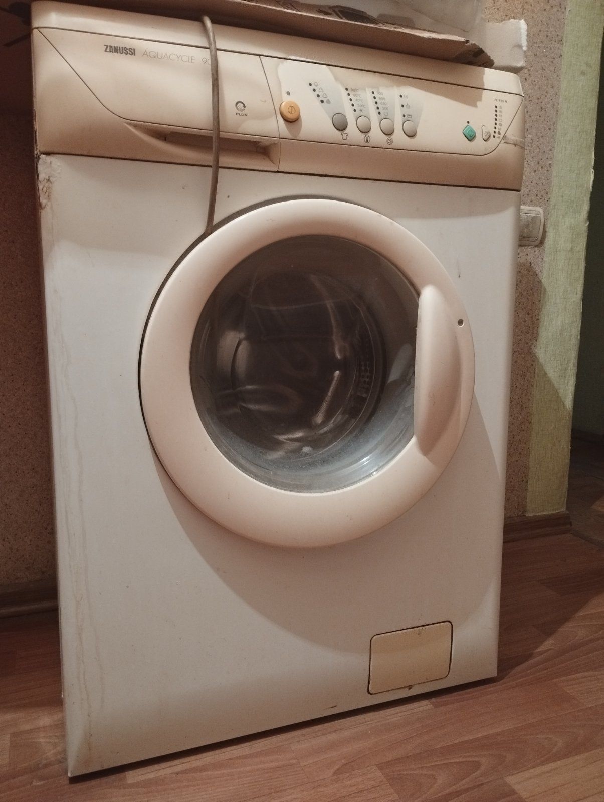 Продам стиральную Zanussi FE925N