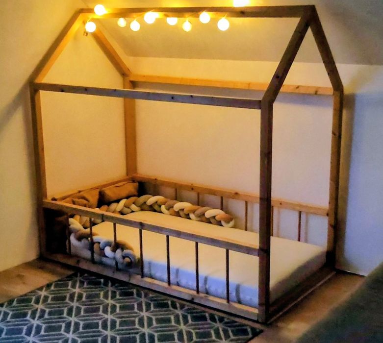 Łóżeczko domek + materac