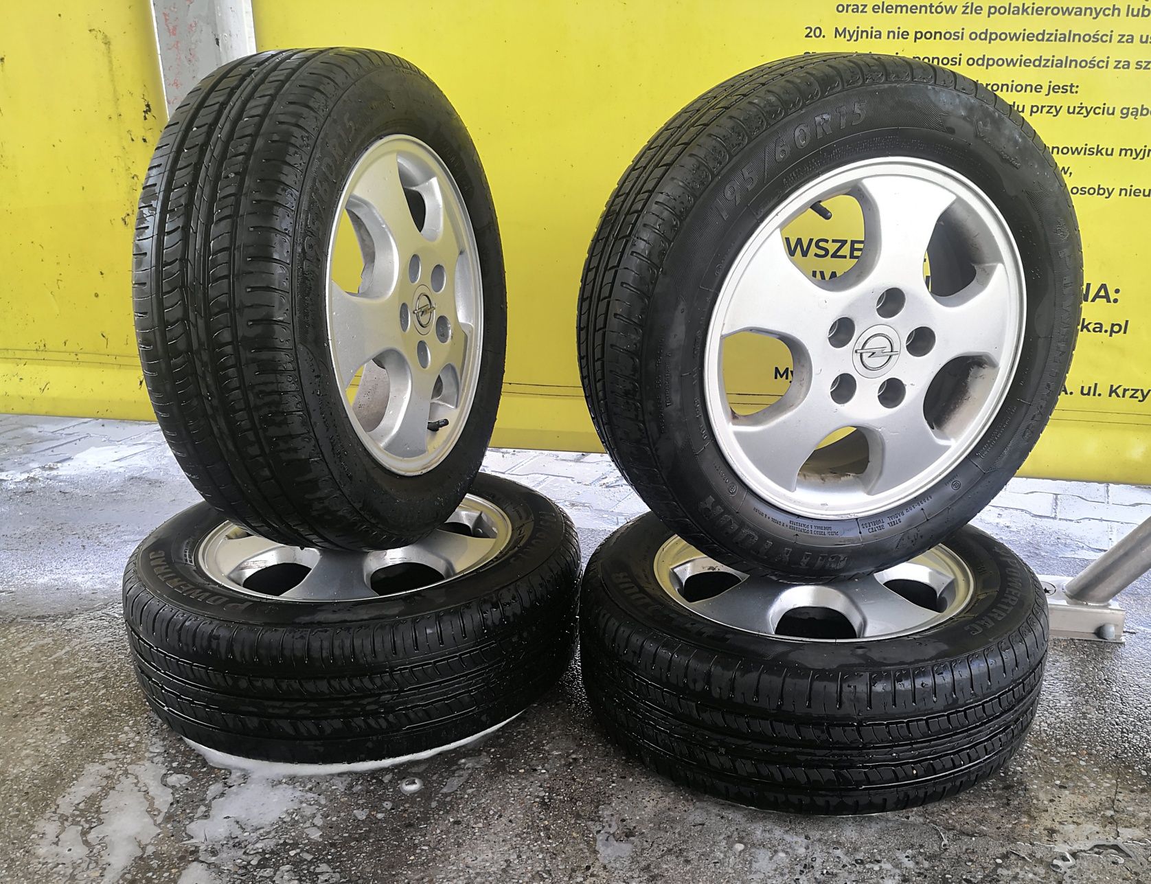 Letnie Koła 5x110 Astra Vectra Zafira Corsa 195/60R15 / Bieżnik 6,5 mm