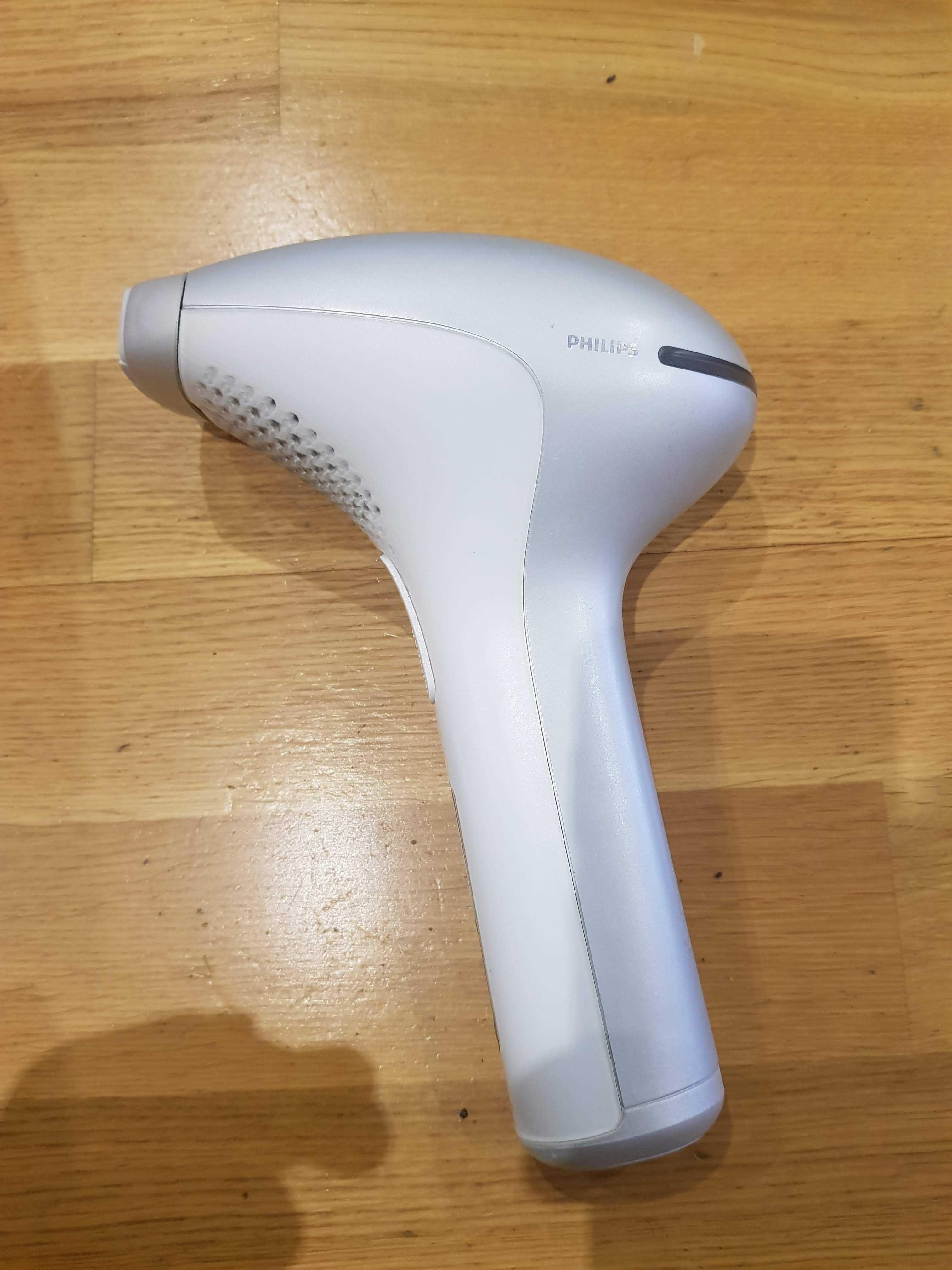 Фотоепилятор Philips lumea