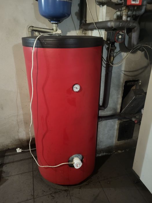 Zasobnik CWU 200 litrów z grzałką elektryczna
