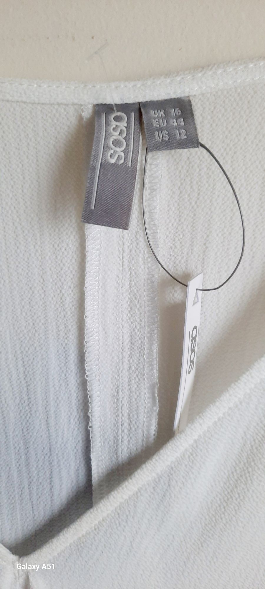 Biała bluzka lekko rozszerzana rękawy Asos Boho