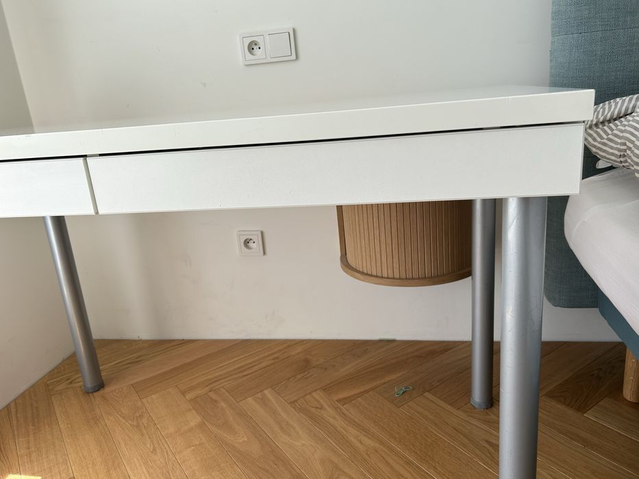 Biurko białe wymiar 60x120 dwie szuflady robione na zamówienie.