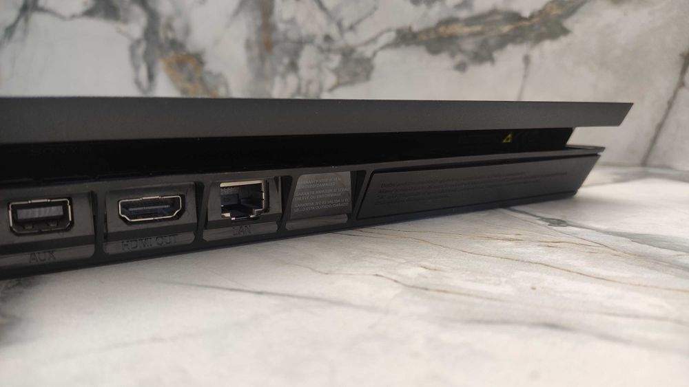 PlayStation 4 / PS4 Slim 1Tb Mafia III Idealna, Jailbreak (FW< 11.02)