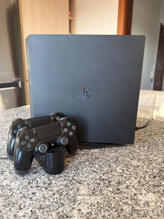 PlayStation 4 Pro1ТВ