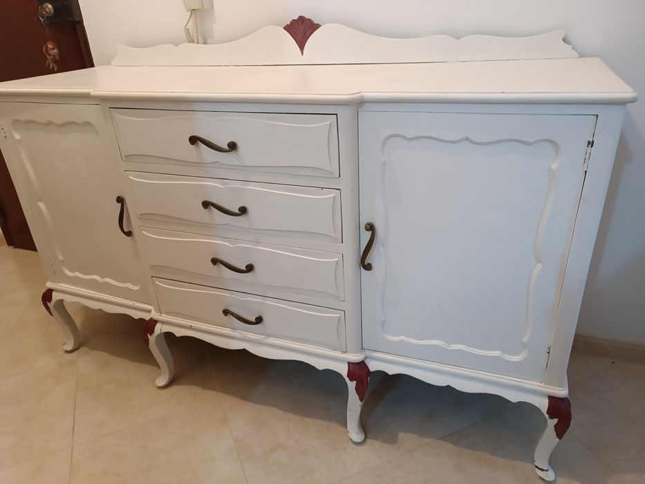 Aparador antigo restaurado