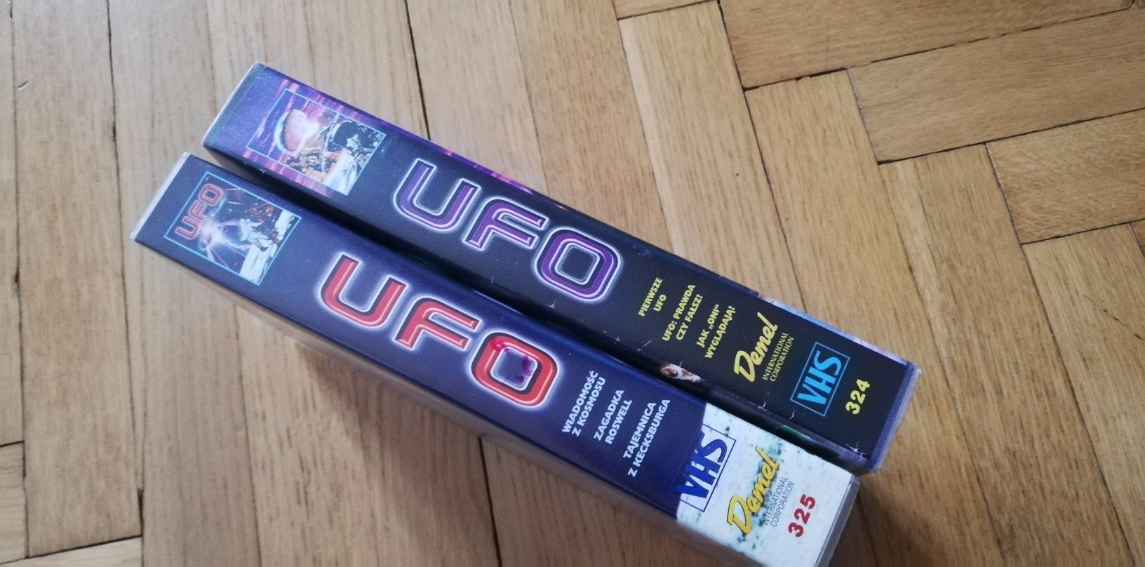 Kasety VHS UFO 2 części sprawne
