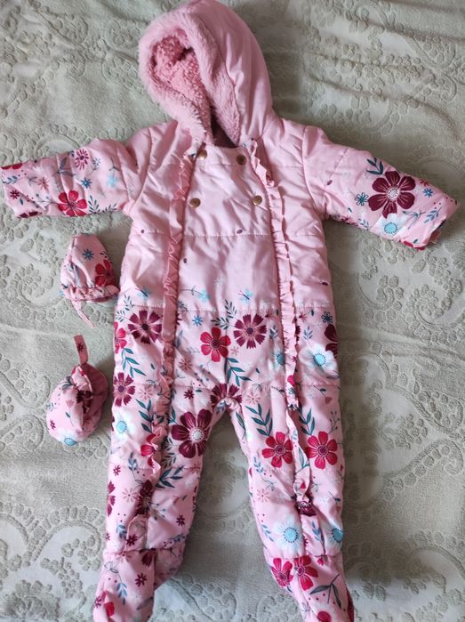 Комбінезон 9-12 місяців з закритими ніжками