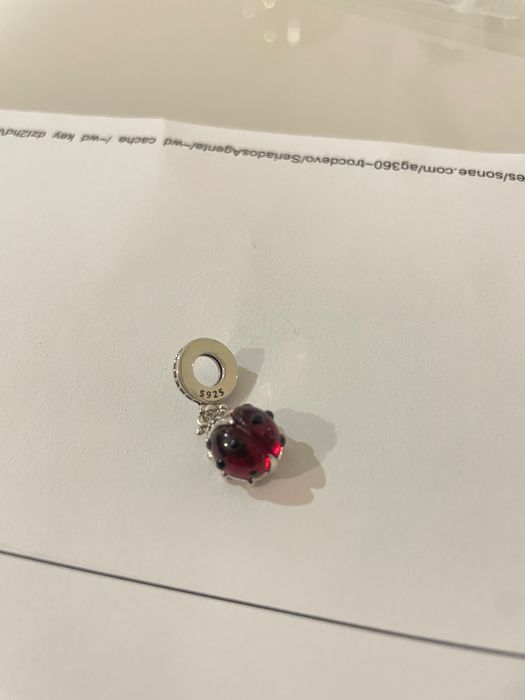 Pendente de colar ou pulseira joaninha