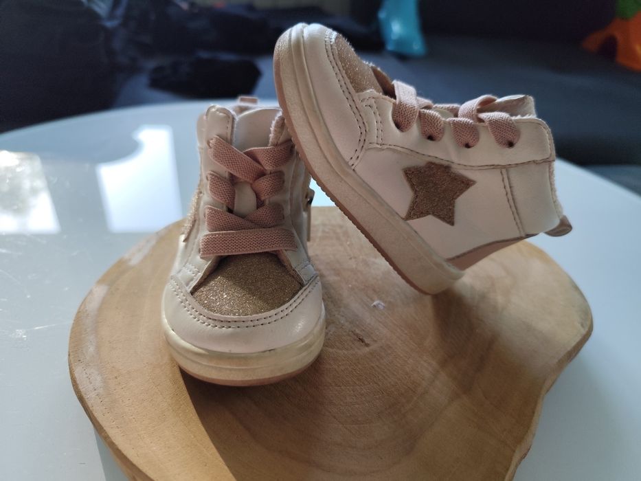 Ocieplane buty, botki dla niemowlaka r.20