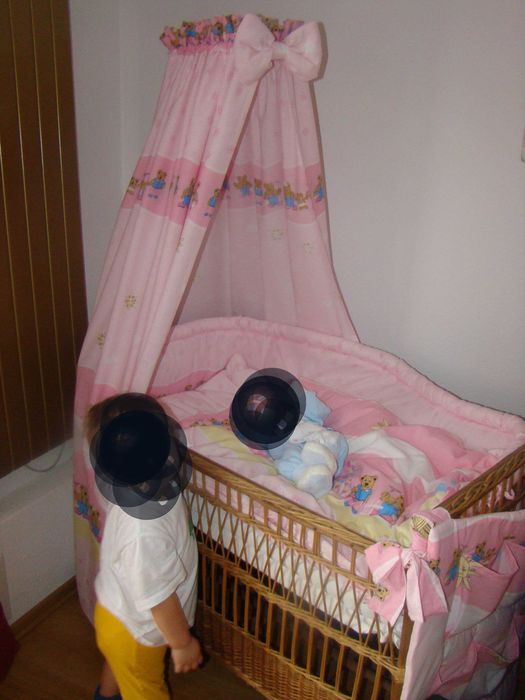 Pościel do łóżeczka 5 el. (w tym ochraniacz, organizer i baldachim)