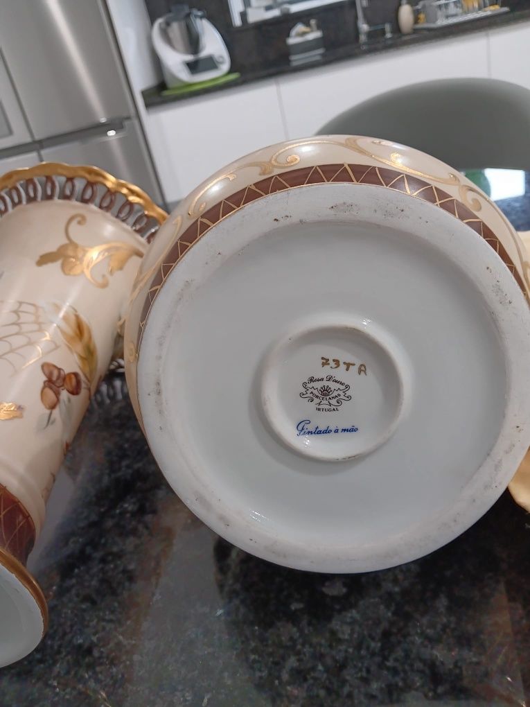 Vendo conjunto de decoração de porcelanas pintadas á mão