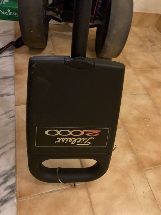 Trolley Elétrico de Golfe Titleist 2000