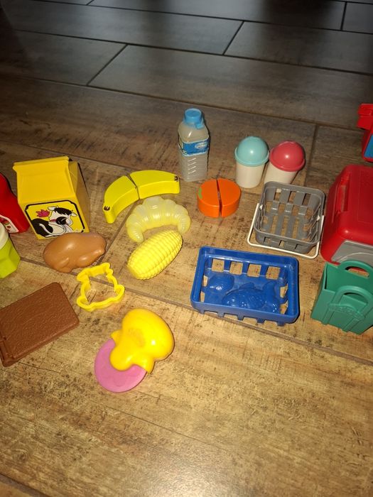 Zestaw zabawek do kuchni i plasteliny