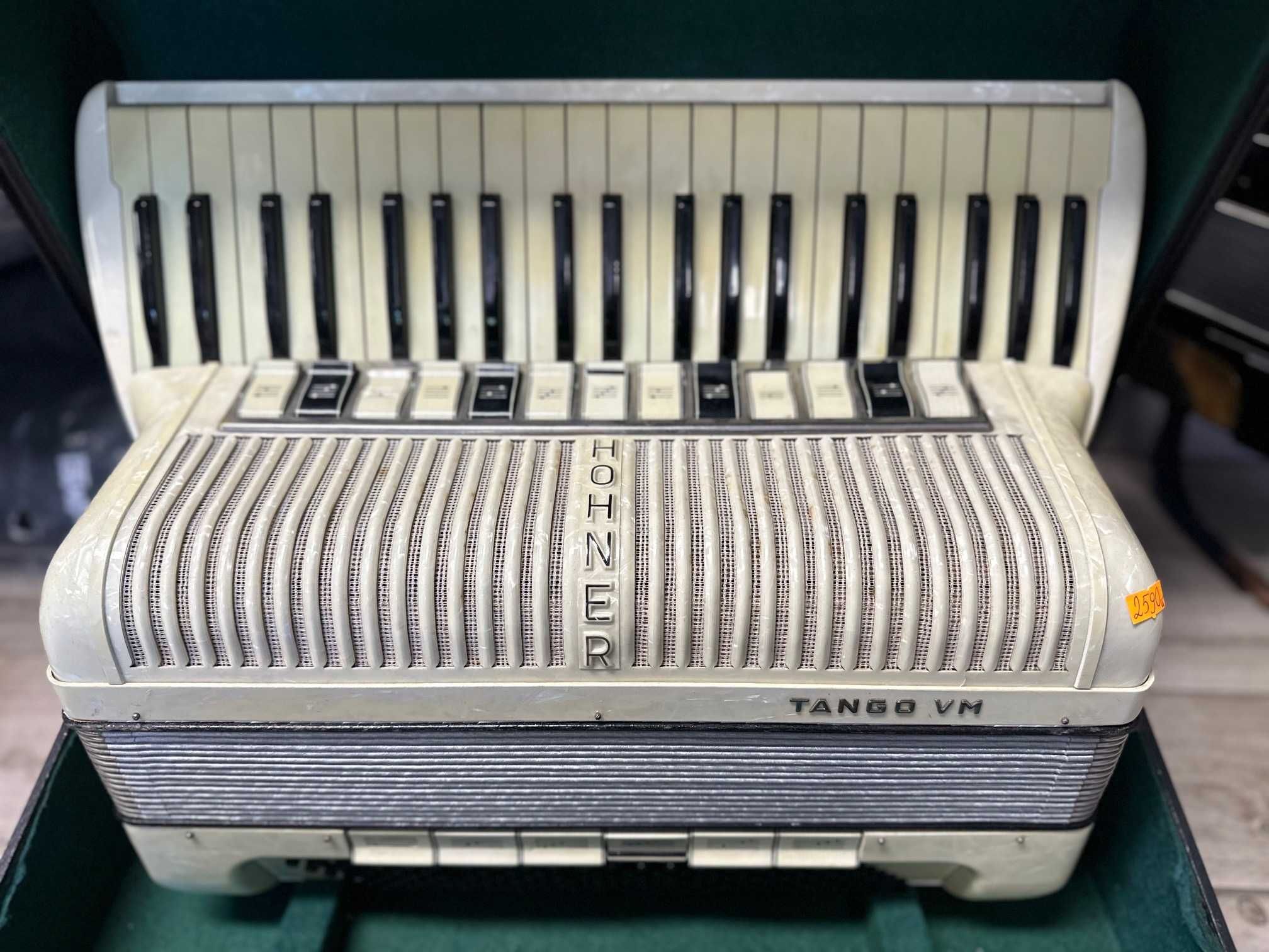 Akordeon Hohner Tango VM 120 B 4CH +futerał faktura