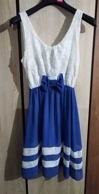 Sukienka biało niebieska