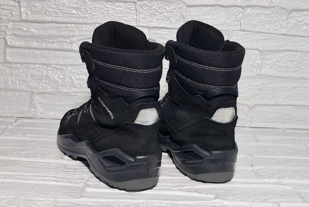 Зимові черевики Lowa Gore-Tex (38 розмір)